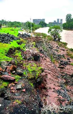 'Godpark' scarcity of evidence | ‘गोदापार्क’ला पुराची झळ 'Godpark' scarcity of evidence | ‘गोदापार्क’ला पुराची झळ