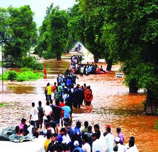 Rain can be used to warn you! | पावसाने केला इशारा येता येता!