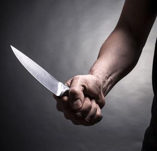 The boy implored Imam to pay his father's humiliation | वडिलांच्या अपमानाचा बदला घेण्यासाठी मुलाने इमामाला भोसकले The boy implored Imam to pay his father's humiliation | वडिलांच्या अपमानाचा बदला घेण्यासाठी मुलाने इमामाला भोसकले