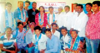 Let's train the students through workshops | कार्यशाळांतून विद्यार्थ्यांना प्रशिक्षित करू Let's train the students through workshops | कार्यशाळांतून विद्यार्थ्यांना प्रशिक्षित करू