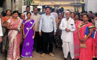 Women's Elgar Against Board Gram Panchayat | बोर्डा ग्रामपंचायतीच्या विरोधात महिलांचा एल्गार Women's Elgar Against Board Gram Panchayat | बोर्डा ग्रामपंचायतीच्या विरोधात महिलांचा एल्गार