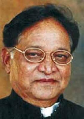 Foundation for the foundation of the foundation stone of Dadasaheb Guvari's memorial | दादासाहेब गवर्इंच्या स्मारकाची मुख्यमंत्र्यांच्या हस्ते पायाभरणी