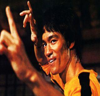 Today is the death anniversary of Marshall Arts's unconscious Shehnanshu Bruce Lee | आज मार्शल आर्ट्सचा अनिभिषिक्त शहेनशहा ब्रूस ली याची पुण्यतिथी Today is the death anniversary of Marshall Arts's unconscious Shehnanshu Bruce Lee | आज मार्शल आर्ट्सचा अनिभिषिक्त शहेनशहा ब्रूस ली याची पुण्यतिथी