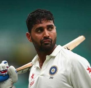 India's slow start, 72 runs away from 1 in 27 overs | भारताची संथ सुरुवात, 27 षटकात 1 बाद 72 धावा India's slow start, 72 runs away from 1 in 27 overs | भारताची संथ सुरुवात, 27 षटकात 1 बाद 72 धावा