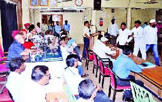 Windy talk in the General Assembly of the Municipal Corporation | महापालिकेच्या महासभेत वादळी चर्चा Windy talk in the General Assembly of the Municipal Corporation | महापालिकेच्या महासभेत वादळी चर्चा