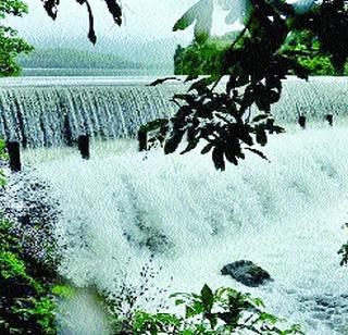 15 percent watercourse in Mumbai is finally canceled by the corporation | मुंबईतील १५ टक्के पाणीकपात अखेर पालिकेकडून रद्द 15 percent watercourse in Mumbai is finally canceled by the corporation | मुंबईतील १५ टक्के पाणीकपात अखेर पालिकेकडून रद्द