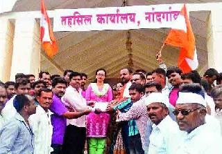 Charmakar Sangharsh organized a protest against the Tehsil office | चर्मकार संघातर्फे तहसील कार्यालयावर मोर्चा Charmakar Sangharsh organized a protest against the Tehsil office | चर्मकार संघातर्फे तहसील कार्यालयावर मोर्चा