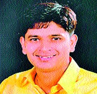 Grandmother in the chair | सभापतिपदी विशाल वाळुंज Grandmother in the chair | सभापतिपदी विशाल वाळुंज