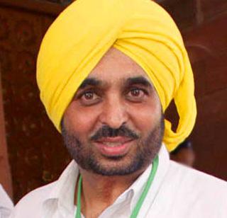 Goddess apologizes to Bhagwant Mann's video | भगवंत मान यांच्या व्हिडीओवरुन संसदेत गदारोळ, मागितली माफी Goddess apologizes to Bhagwant Mann's video | भगवंत मान यांच्या व्हिडीओवरुन संसदेत गदारोळ, मागितली माफी