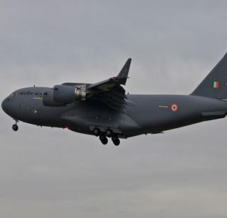 Indian Air Force AN-32 aircraft missing, 29 survivors under threat | भारतीय वायू दलाचे AN-32 विमान बेपत्ता, २९ प्रवाशांचा जीव धोक्यात Indian Air Force AN-32 aircraft missing, 29 survivors under threat | भारतीय वायू दलाचे AN-32 विमान बेपत्ता, २९ प्रवाशांचा जीव धोक्यात