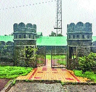 The rest house fell into the dust | विश्रामगृह धूळ खात पडून