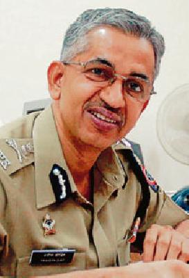 Cancellation of licenses to break the traffic rules | वाहतुकीचे नियम तोडणाऱ्यांचे परवाने रद्द करा