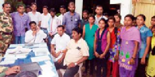 Students leave the hostel | वसतिगृहातून विद्यार्थिनींना हाकलले