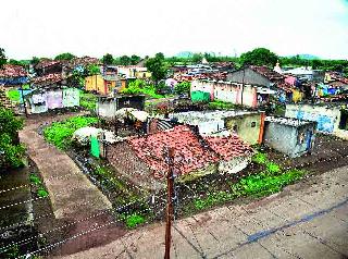 Under the shadow of Shivanaigaon Uninstallation | शिवनईगाव विस्थापनाच्या छायेखाली