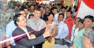 Benefits of schemes to each family | प्रत्येक कुटुंबाला योजनांचा लाभ