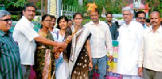 Rural Development Resolution from Torch Round | मशाल फेरीतून ग्रामविकासाचा संकल्प Rural Development Resolution from Torch Round | मशाल फेरीतून ग्रामविकासाचा संकल्प