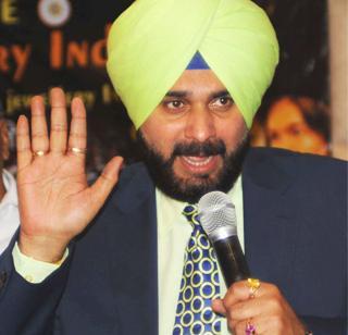 Navjyot Singh Sidhu will be admitted to AAP on August 15 | नवज्योत सिंग सिद्धू 15 ऑगस्टला 'आप'मध्ये करणार प्रवेश Navjyot Singh Sidhu will be admitted to AAP on August 15 | नवज्योत सिंग सिद्धू 15 ऑगस्टला 'आप'मध्ये करणार प्रवेश