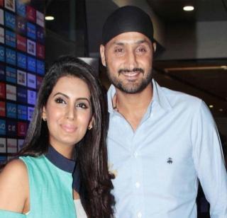 Receipt of 'daughter' for Harbhajan-Geetala | हरभजन-गीताला 'कन्या'रत्नाची प्राप्ती