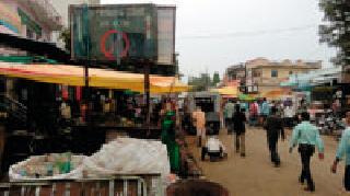 Dharni will remove the encroachment on the main road | धारणी मुख्य मार्गावरील अतिक्रमण काढणार