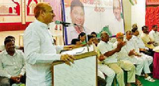 Government fails to show false dreams | खोटी स्वप्ने दाखविणारे सरकार अपयशी