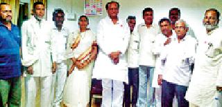 Farmers' livestock hazard by cattle rules | गोवंश कायद्याने शेतकऱ्यांचे पशुधन धोक्यात Farmers' livestock hazard by cattle rules | गोवंश कायद्याने शेतकऱ्यांचे पशुधन धोक्यात