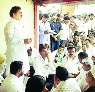 The houses of the accused were burnt | आरोपींची घरे जाळली