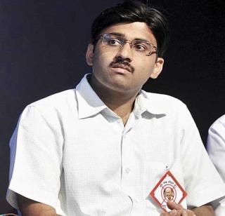 Develop social development through personality development | व्यक्तिमत्त्व विकासातून सामाजिक विकास व्हावा