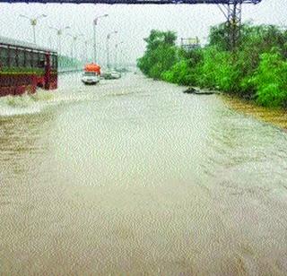 Water on the Panvel-Sion Highway | पनवेल-सायन महामार्गावर पाणी Water on the Panvel-Sion Highway | पनवेल-सायन महामार्गावर पाणी