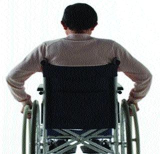 Scooters are allowed blind by osteoarthritis | अस्थिव्यंगांना डावलून अंधांना स्कूटर मंजूर