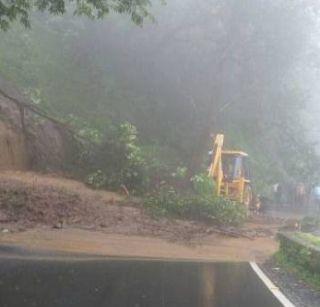 Kolhapur - Sawantwadi road jam | कोल्हापूर - सावंतवाडी मार्ग ठप्प