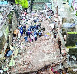 Bhiwindi promises those leaders in the meeting | नेत्यांच्या भेटींमध्ये भिवंडीकरांना तीच ती आश्वासने Bhiwindi promises those leaders in the meeting | नेत्यांच्या भेटींमध्ये भिवंडीकरांना तीच ती आश्वासने