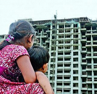 Lightweight materials used for throwing slabs | स्लॅब टाकताना वापरले हलक्या प्रतीचे साहित्य Lightweight materials used for throwing slabs | स्लॅब टाकताना वापरले हलक्या प्रतीचे साहित्य