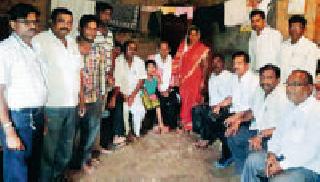 Husband went, how to repay the loan now! | पती गेले, आता कर्ज कसे फेडायचे! Husband went, how to repay the loan now! | पती गेले, आता कर्ज कसे फेडायचे!