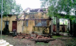 Nawargaon Veterinary Dispensary will be responsible for the construction of the building | इमारतीअभावी नवरगाव पशुवैद्यकीय दवाखान्याचा कारभार खोळंबला