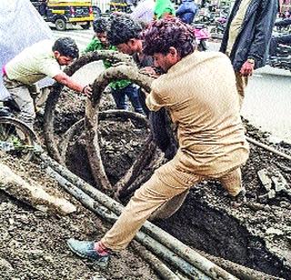 Powerhouse explosion | वीजवाहिनीचा स्फोट