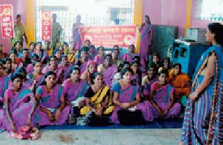 Do not trust ministers' announcements | मंत्र्यांच्या घोषणांवर विश्वास ठेवू नका