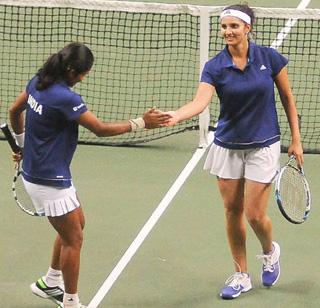 Rio Olympics - Sania in the first round - the defeat of prayer pair | रिओ ऑलिम्पिक - पहिल्या फेरीतच सानिया- प्रार्थना जोडीचा पराभव