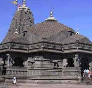 VIDEO - A tight settlement in Trimbakeshwar for the first Shravani Monday | VIDEO - पहिल्या श्रावणी सोमवारसाठी त्र्यंबकेश्वरमध्ये कडेकोट बंदोबस्त VIDEO - A tight settlement in Trimbakeshwar for the first Shravani Monday | VIDEO - पहिल्या श्रावणी सोमवारसाठी त्र्यंबकेश्वरमध्ये कडेकोट बंदोबस्त