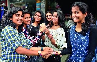 FREEDSHIPPDINI SPEAK SPEAK | फ्रेंडशिपदिनी उत्साहाला उधाण FREEDSHIPPDINI SPEAK SPEAK | फ्रेंडशिपदिनी उत्साहाला उधाण