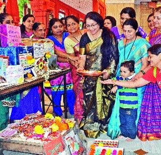 Lakhs of soldiers for soldiers | सैनिकांकरिता सव्वा लाख राख्या Lakhs of soldiers for soldiers | सैनिकांकरिता सव्वा लाख राख्या