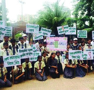 There should be no superstition or trust about snakes | सापांबाबत अंधश्रध्दा नव्हे श्रद्धा हवी