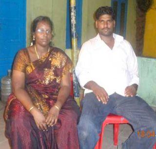 Oh dear! The car was felicitated with wife and children | अरे बापरे ! वादानंतर पत्नी, मुलांसह पेटवून दिली कार Oh dear! The car was felicitated with wife and children | अरे बापरे ! वादानंतर पत्नी, मुलांसह पेटवून दिली कार