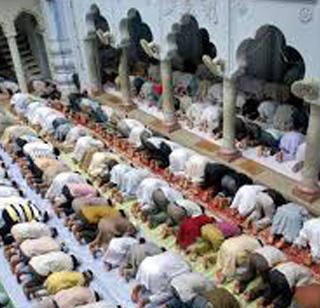 Do not print namaz with hairpiece - Deoband | केसांचा टोप घालून नमाजपठण करु नका - देवबंद