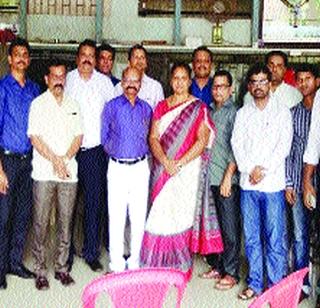 Tribute to dead in Mahad accident | महाड दुर्घटनेतील मृतांना श्रद्धांजली Tribute to dead in Mahad accident | महाड दुर्घटनेतील मृतांना श्रद्धांजली