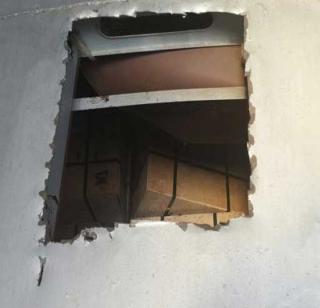 In Tamilnadu, a roof collar of a film-style collision, a running expressway has been robbed by Rs 5 crore | तामिळनाडूत फिल्मी स्टाईल दरोडा, चालत्या एक्सप्रेसचे छत फोडून ५ कोटी लुटले