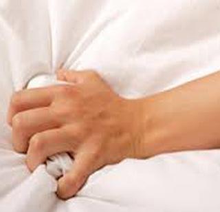 She raped her and arrested her husband by looting her | पत्नीवर बलात्कार करुन तिला लुटणा-या पतीला अटक She raped her and arrested her husband by looting her | पत्नीवर बलात्कार करुन तिला लुटणा-या पतीला अटक