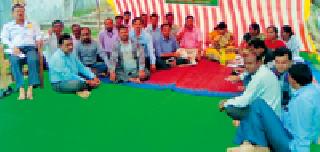 Gramsevak's work stop movement | ग्रामसेवकांचे काम बंद आंदोलन