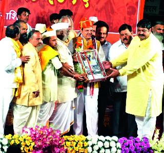 Rainfall is due to the grace of gentlemen | सज्जनशक्तीच्या कृपाशीर्वादानेच पर्जन्यवृष्टी