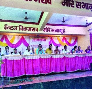 Problems played by the Gazli Ammons | समस्यांनी गाजली आमसभा Problems played by the Gazli Ammons | समस्यांनी गाजली आमसभा