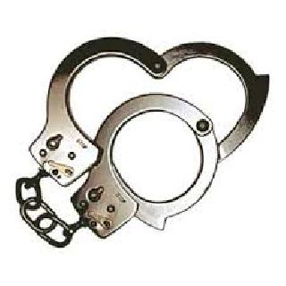 Police inspector arrested for robbery in Wadala | वडाळा येथील अवैध धंद्यावर पोलीसाची धाड, दोन लाखांच्या मुद्देमालासह दहा जण अटकेत Police inspector arrested for robbery in Wadala | वडाळा येथील अवैध धंद्यावर पोलीसाची धाड, दोन लाखांच्या मुद्देमालासह दहा जण अटकेत